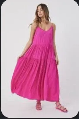 DECJUBA Pink Tiered Maxi Dress Size L • $30