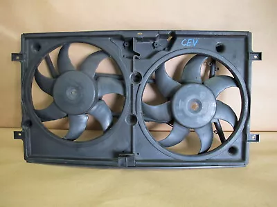 🥇97-03 Vw Eurovan T4 Engine Radiator Cooling Fan Motor Shroud 7d0121207 Oem • $392.49