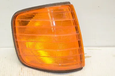 Mercedes Benz Genuine W126 S Class Front Indicator Light Right 1305233062 Oem • $58