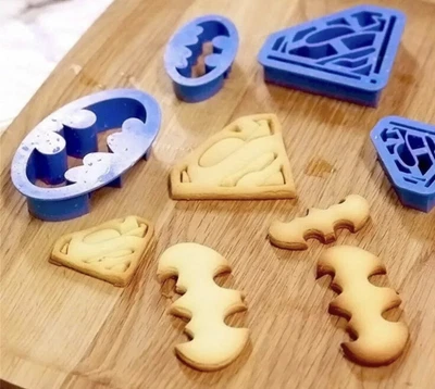£1.79 • Buy BATMAN SUPERMAN COOKIE CUTTERS FONDANT SUGAR Art CRAFTS CAKE BAKING Gift