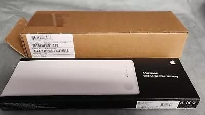 Apple MacBook Rechargeable Laptop Battery White MA561LL/A A1185. OEM • $50