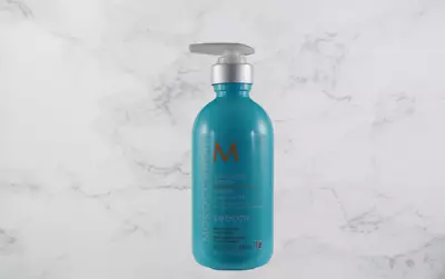 Moroccanoil Light Weight Medium Hold Smoothing Lotion 10.2 Oz/ 300 Ml  • $31.50