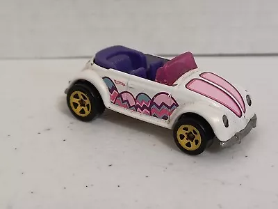 Volkswagen Beetle Convertible White Easter Eggsclusive 2010 Hot Wheels Diecast • $7.60