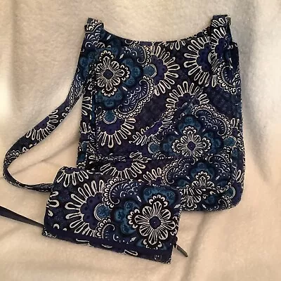 Vera Bradley Essential Mailbag Crossbody-Tropics Tapestry And Wallet • $34