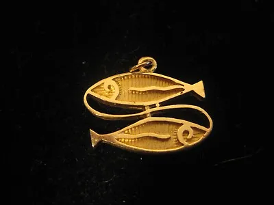$120 • Buy 14K Yellow Gold Pisces Zodiac Sign Charm/Pendant 1.8g