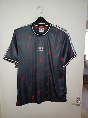 Umbro/carling Activewear Tshirt Brand New Size L 40-42 Chest • £2