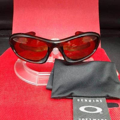 $250 • Buy OAKLEY Monster Dog Brownk Polarized Lens Sunglasses Used