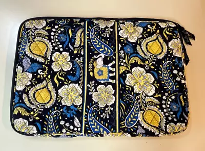 Vera Bradley Laptop Case Sleeve 17  Ellie Blue Retired 2596 • $29.99