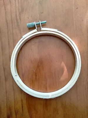 4 INCH EMBROIDERY HOOP - Bamboo - Unbranded - 9313792255802 - (3652) - (211) • $3