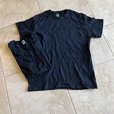 LOT OF 2 Plain Men's Black Gildan 100% Heavy Cotton T-Shirts NWOT Large Free Shp • $15