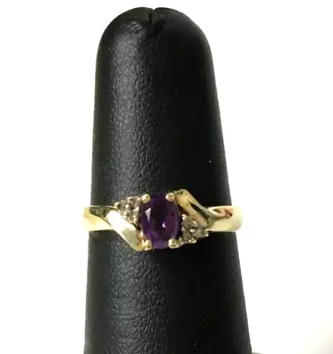 (MA6) Lady's 10k Yellow Gold 2.1g Amethyst Ring - Size 7 • $199.50