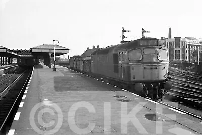 Railway   B/W  Negative   35mm  BR Diesel Loco  D5411  Leicester Central  1965. • £4.95