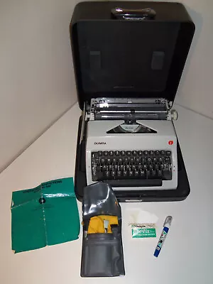 Vintage Olympia International De Luxe Typewriter White W/ Locking Travel Case • £318.04