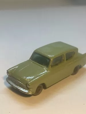 VINTAGE MATCHBOX LESNEY No.7b FORD ANGLIA 1961 Green Repainted • £15