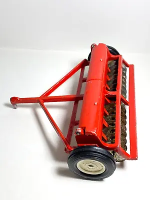 $30 • Buy Vintage Slick-Toys Red CASE IH GRAIN DRILL 9837 1:16 Scale Tractor Implement