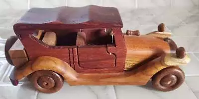 Artesania Jaluna 1921-31 Ford Model A Carved Solid Wood Wooden Car Doors Open Wh • $22.95