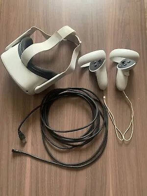 Meta Oculus Go Standalone 32GB Virtual Reality Headset - White • £42.10