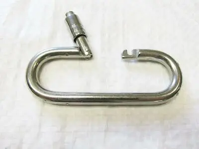 Stainless Steel Oval Carbine Hook 5MM (Locking Outward Opening Carabiner) • £4.50