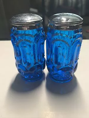 Vintage LE Smith Blue Glass Moon And Stars Salt And Pepper Shakers • $21