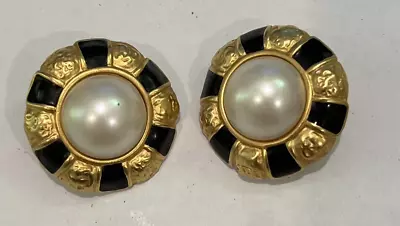 Anne Klein Vintage Matte Gold Enamel & Pearl Clip Earrings • $25