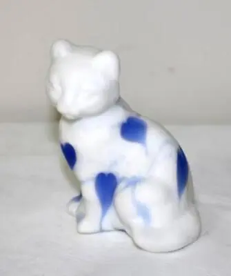 $265 • Buy Fenton Dave Fetty W/Blue Hanging Hearts Milk Glass Satin Sitting Cat-PLEASE READ