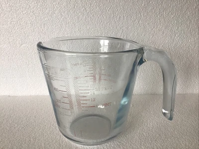 £4 • Buy PYREX P586 Measuring Jug - 1 Pint