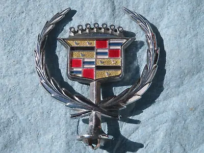 $22.95 • Buy Vintage 1970s 1980s Cadillac Wreath Crest Emblem / Hood Ornament ~ OEM GM
