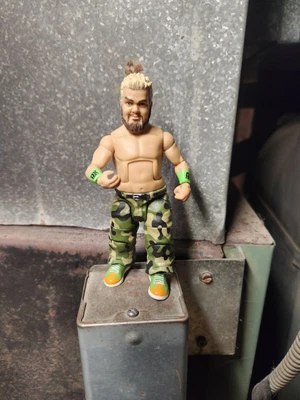 $20 • Buy Wwe Elite 7 Dx Hornswoggle
