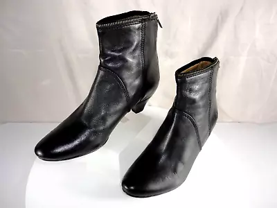 Frye Steffi Short Black Booties Back Zip Kitten Heel Women's Size 9M • $47.85