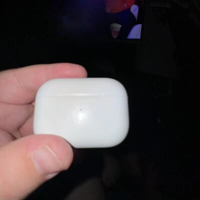 $60 • Buy Apple AirPods Pro With Wireless Charging Case - White