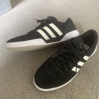 $30 • Buy Adidas Mens Shoes Size 11 - Worn Once Basically As New - Black And Simple 