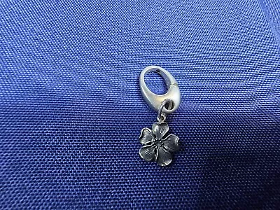 Grandma Grabe's Beautiful Vintage 925 Sterling Silver Flower Pendant • $0.75