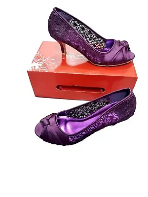 Purple Lace Design Shoes Size UK 4 Wedding Gift • £9.99