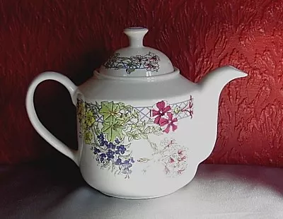 Wade Ringtons Teapot Floral Trellis • £7.95