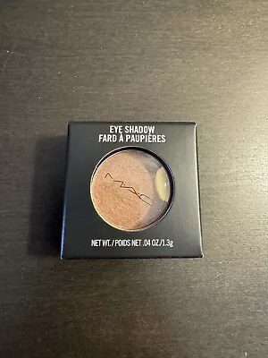 MAC Veluxe Pearl Eyeshadow All That Glitters .05 Oz 1.3 G Full Size NIB • $15.98