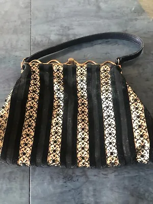 £1 • Buy Lovely Vintage Ladies Jane Shilton Hand Bag - Black & Gold