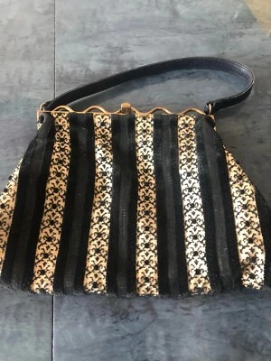 £1 • Buy Lovely Vintage Ladies Jane Shilton Hand Bag - Black & Gold