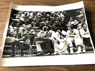 1973 New York Knicks Press Photo - Bench Shot Willis Reed Red Holzman • £19.41