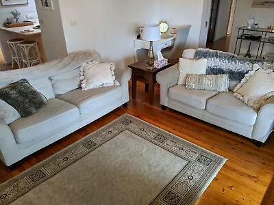 $80 • Buy Oz Design 2x Cream Couches 