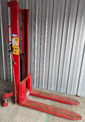 £550 • Buy Record 1000kg Manual High Lift Hydraulic Pallet Stacker Truck Forklift