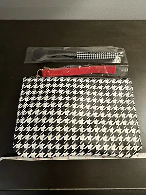 IPSY Makeup Bag Zippered 7x4 + Makeup Brush NEW • $12