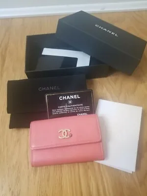 $520 • Buy 100% Authentic CHANEL Lucky Flower FLAP CARD HOLDER