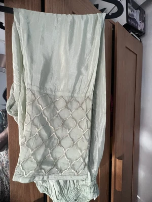 £21 • Buy Pakistani Wedding Shalwar Kameez Used