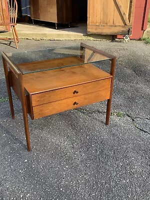 Vintage Mid Century Drexel Parallel Side End Table • $550