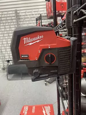 Milwaukee 3622-20 M12 Green Laser Level - Red/Black • $180