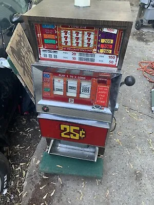 $600 • Buy Vintage 25 Cents Full Size Slot Machine 