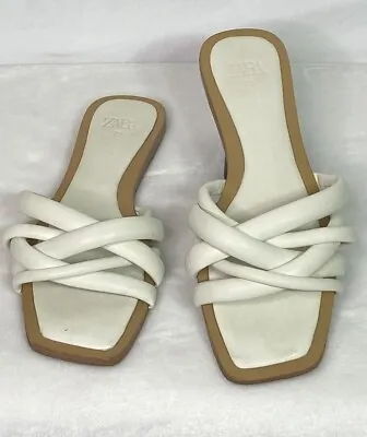 $19.99 • Buy ZARA White Puff Slide Sandal Flats Womens US Size 8 