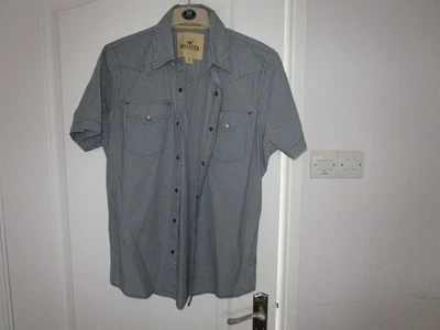 £3.99 • Buy Hollister Navy Short Sleeve Checked Shirt Size M