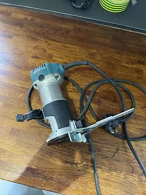 Makita RT0700C 710W Router/ Trimmer • £40