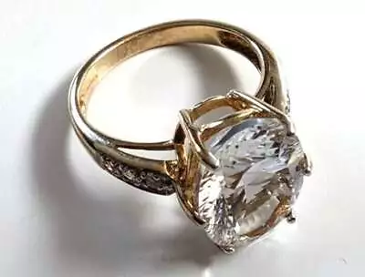 9ct Gold Ring Large Quartz White Sapphire Size N - 9ct Yellow Gold • $211.28